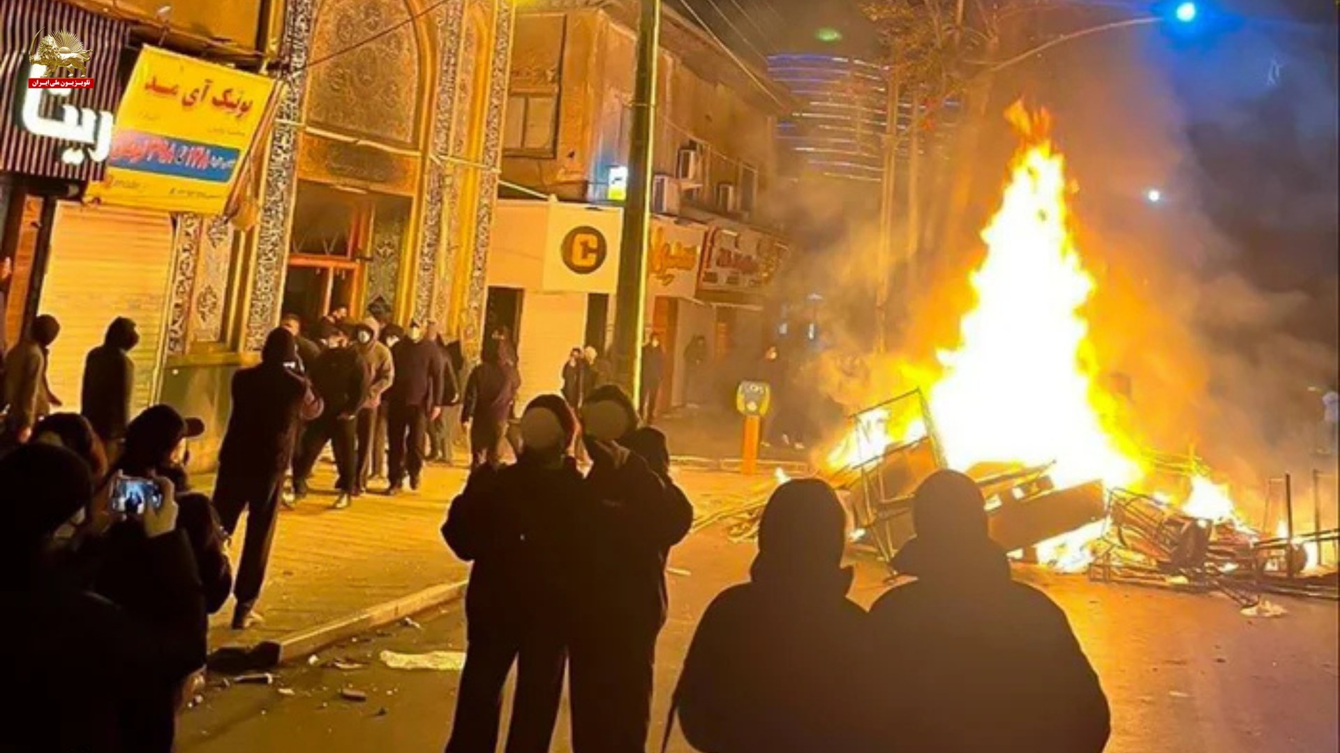 سرشت ثابت دیکتاتورها: سقوط شاه، پایان رژیم آخوندی